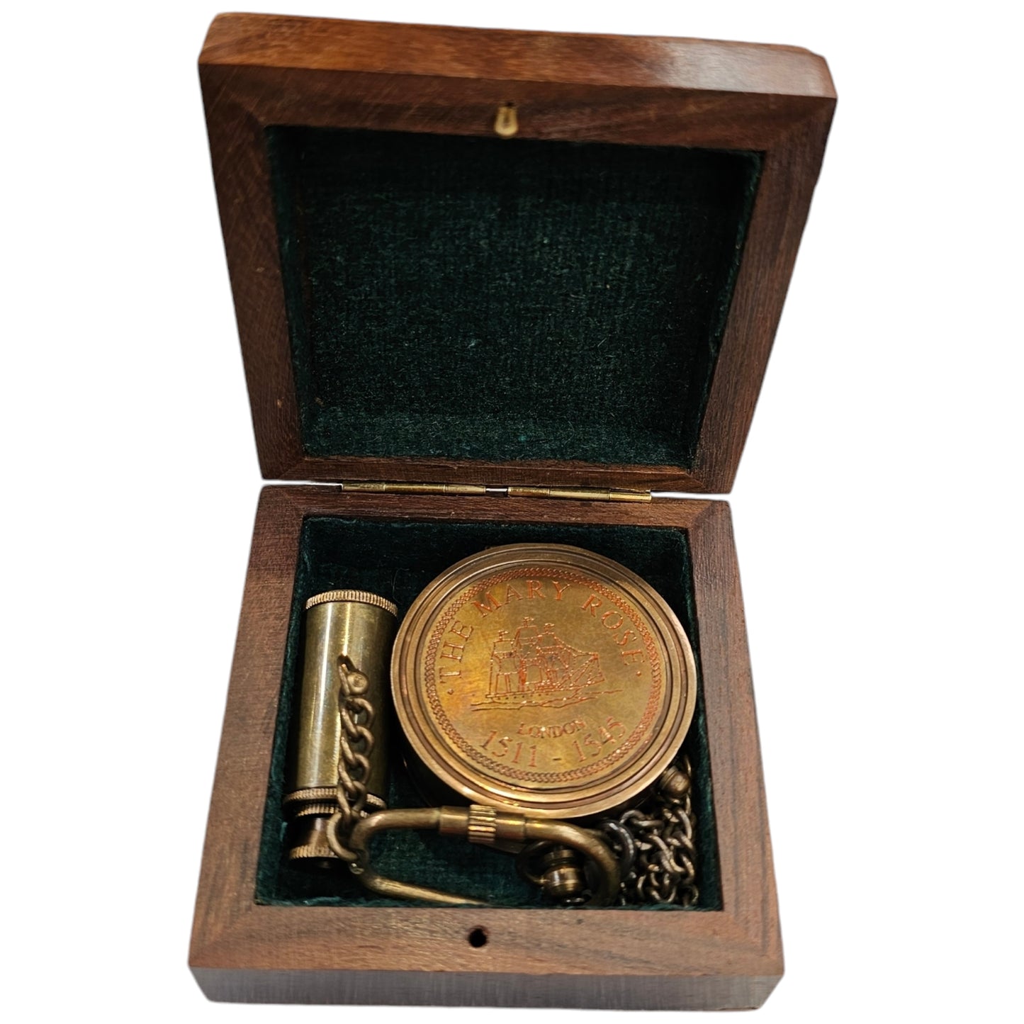 Mary Rose sundial compass and brass telescope keyring displayed inside a wooden box – a unique gift set.