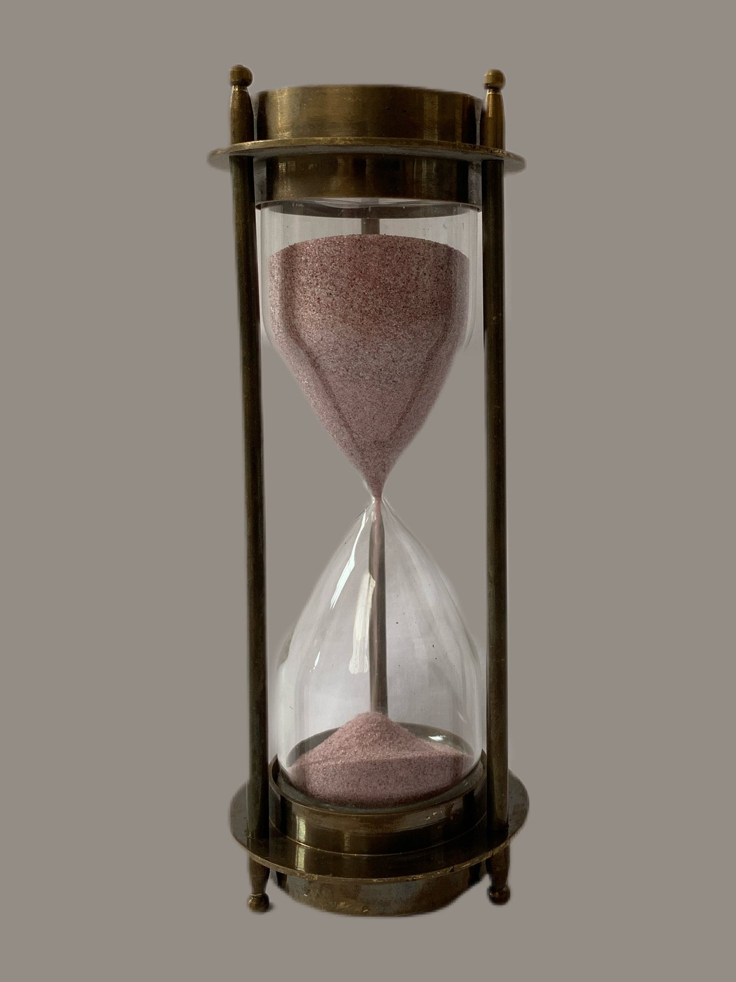 Sand timer with compass