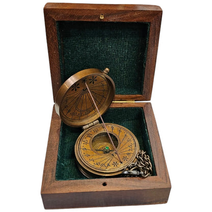String sundial compass in box