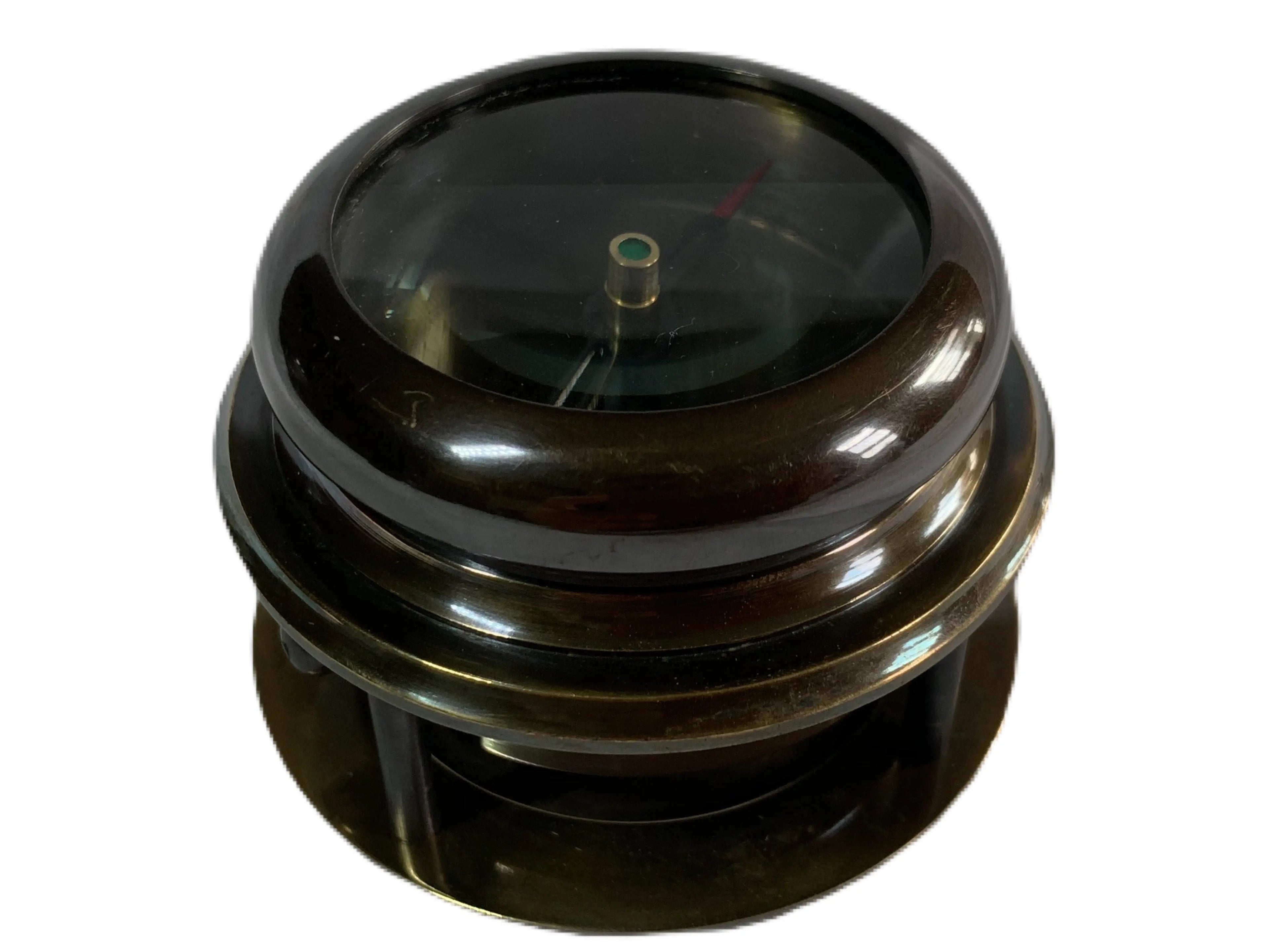 Magnifying compass