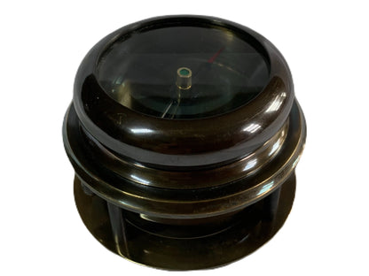 Magnifying compass