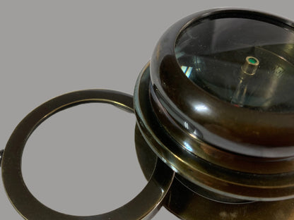 Magnifying compass